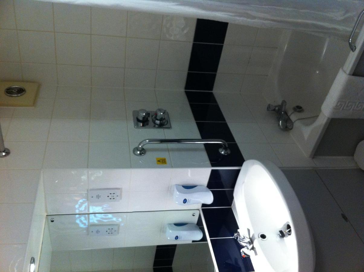 Days Inn Hotel Abington - Glasgow Екстер'єр фото