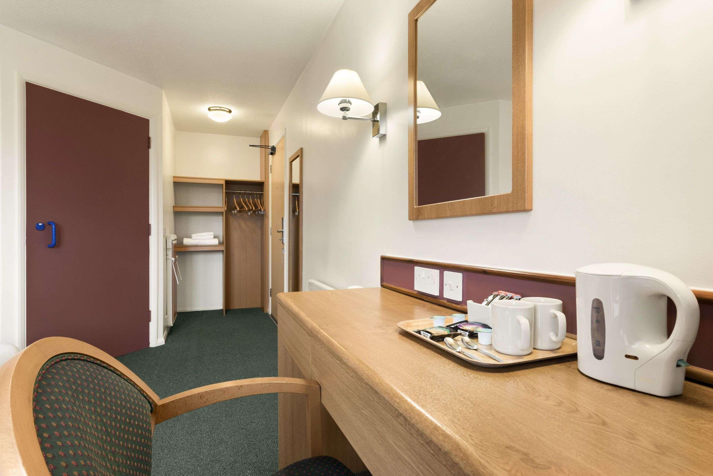 Days Inn Hotel Abington - Glasgow Екстер'єр фото