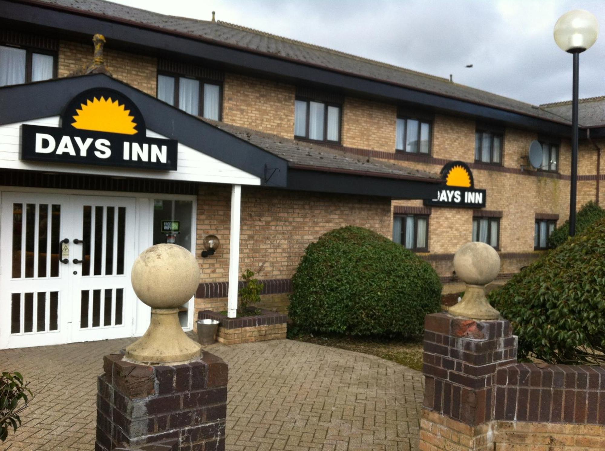 Days Inn Hotel Abington - Glasgow Екстер'єр фото