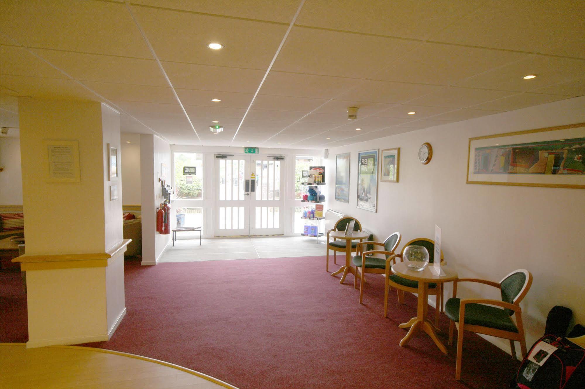 Days Inn Hotel Abington - Glasgow Екстер'єр фото